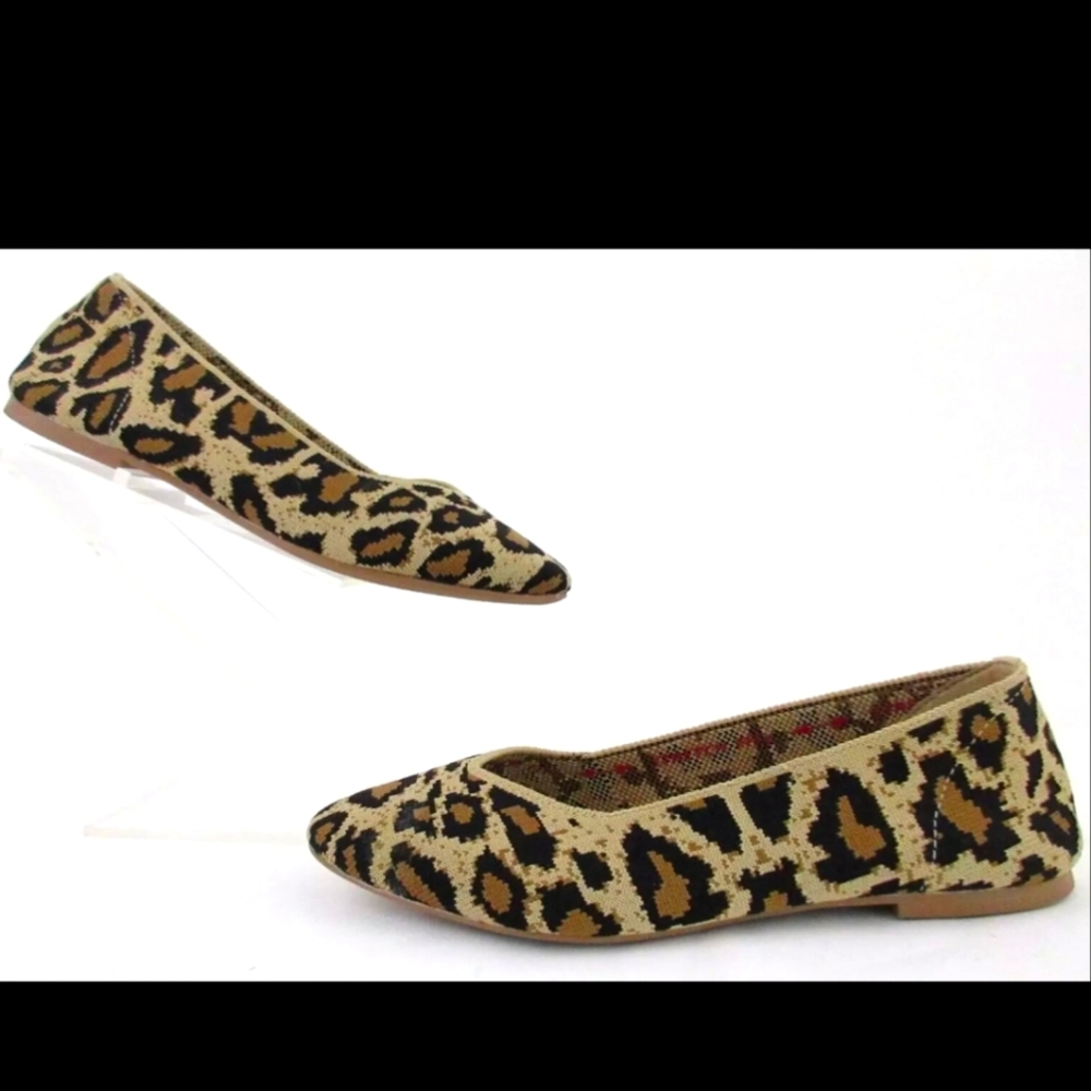 Skechers Women's Cleo Claw-Some Ballet Flat